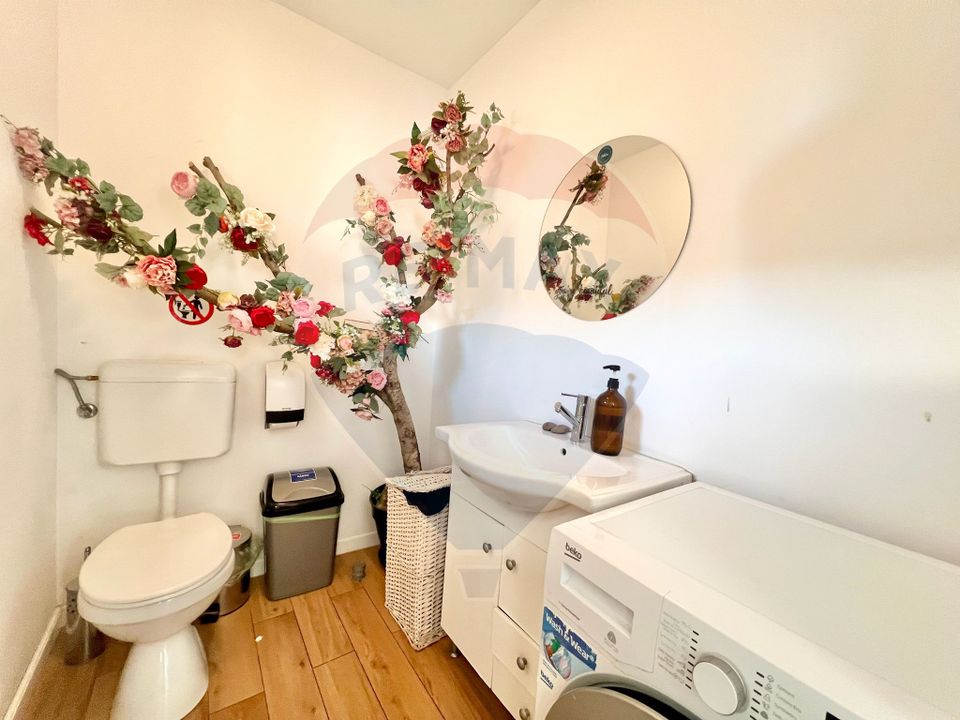 12 room House / Villa for sale, Decebal area