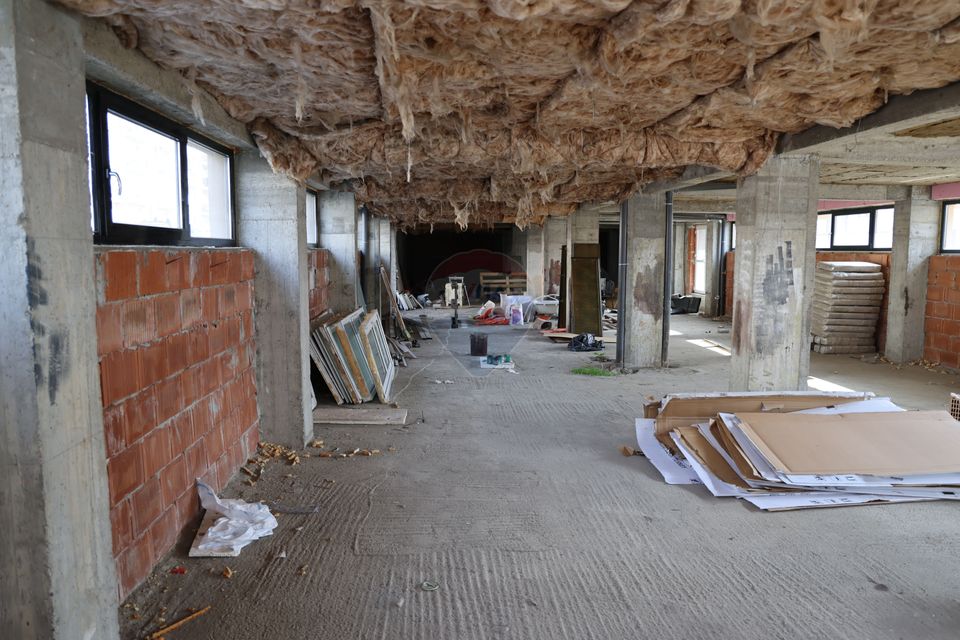 Spațiu comercial de 317mp de vânzare