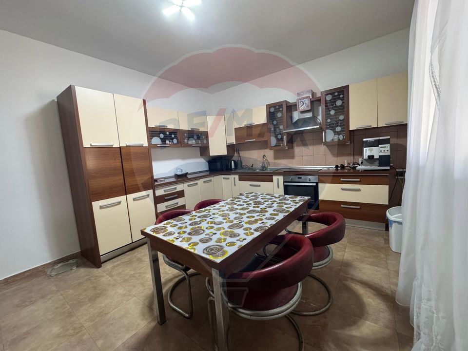 6 room House / Villa for sale