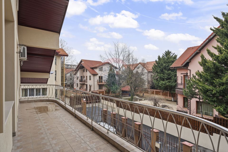 Casă / Vilă cu 6 camere de închiriat în zona Nord