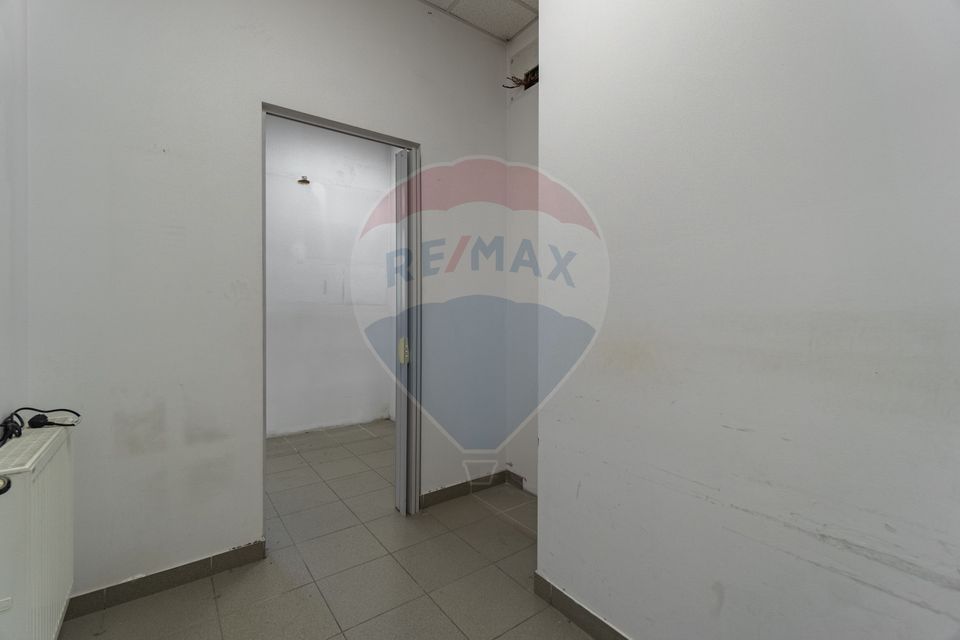 127sq.m Commercial Space for rent, Judetean area