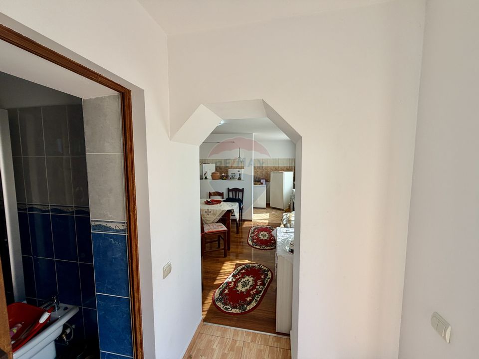 Casă / Vilă cu 4 camere de vânzare