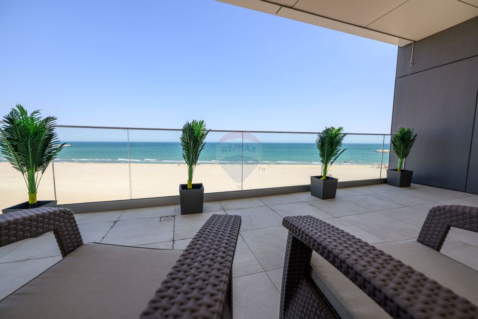 PENTHOUSE CU PISCINA, VEDERE PANORAMICA LA MARE/FALEZA OLIMP