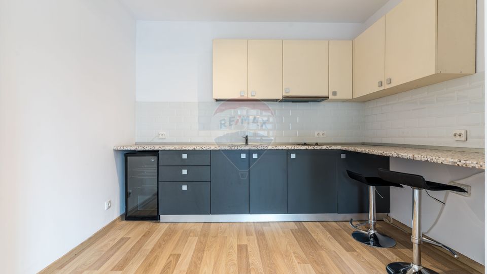 De vanzare apartament cu 2 camere si terasa 40 mp, comision 0!