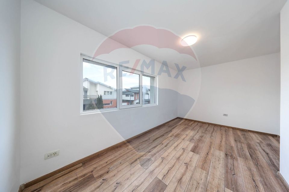 4 room House / Villa for sale