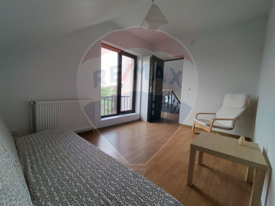 Casă / Vilă cu 4 camere la 25 min de Piata Victoriei - Tartasesti