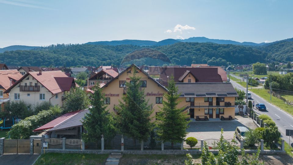 Casă / Vilă de vânzare în Râșnov, afacere-Pensiune clasificată