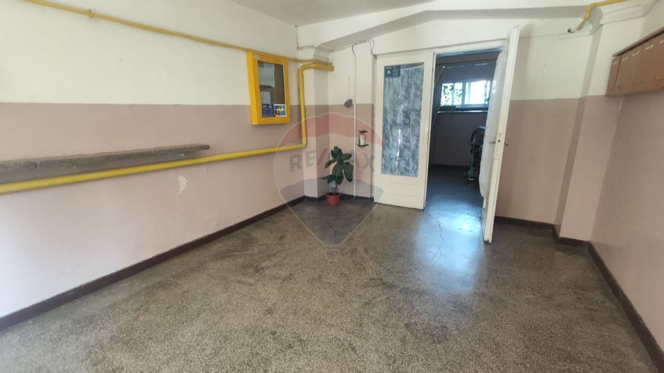 Apartament de vânzare 3 camere, etaj 1 , Manastur!