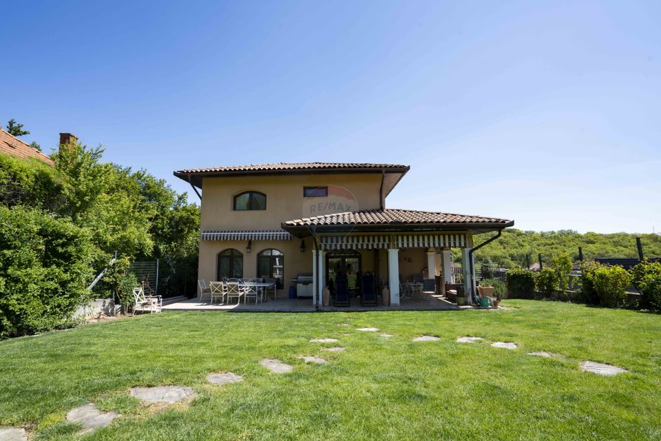 5 room House / Villa for sale, Dealuri Oradea area