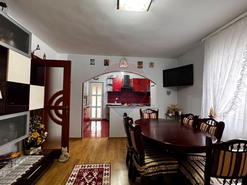 6 room House / Villa for sale