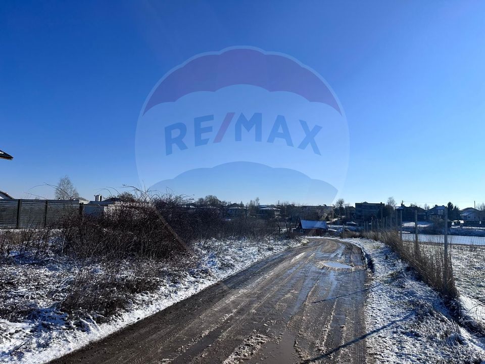 Teren intravilan 500mp, langa lac, acces drum principal - Corbeanca