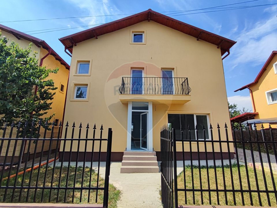 5 room House / Villa for sale