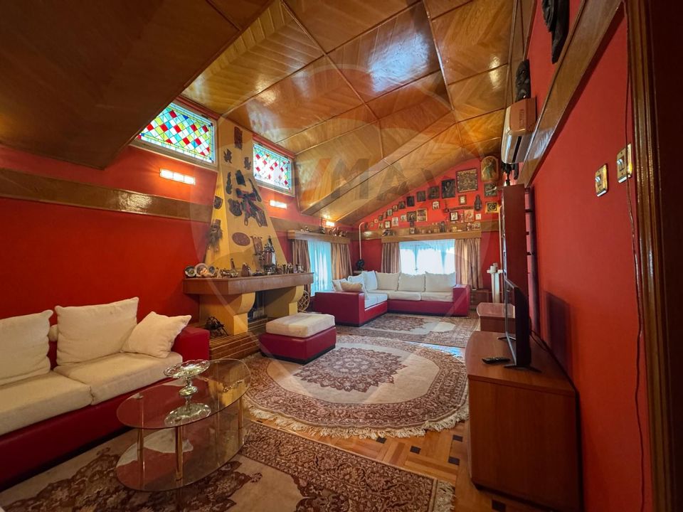 House / Villa with 6 rooms for sale in the area of 23 August (Catelul)