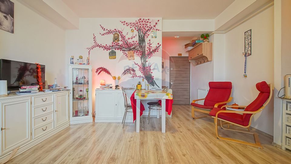 Garsonieră de vânzare Tractorul, bloc nou