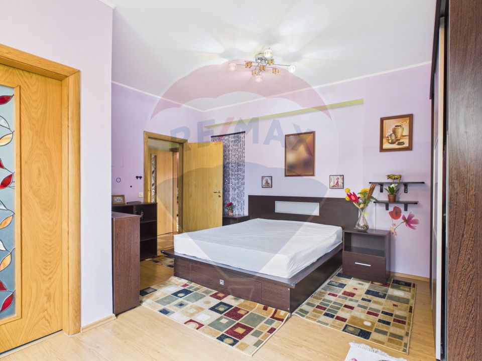 Casă / Vilă cu 6 camere de vânzare