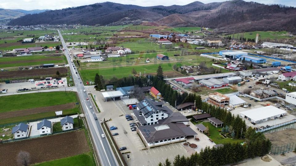 Hală industrială cu birouri si teren Gura Humorului