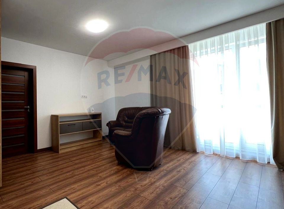 Apartament cu 2 camere | garaj | prima închiriere | zona Platinia