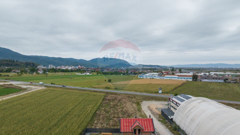 Un lot de casa intrare Sacele 790 mp