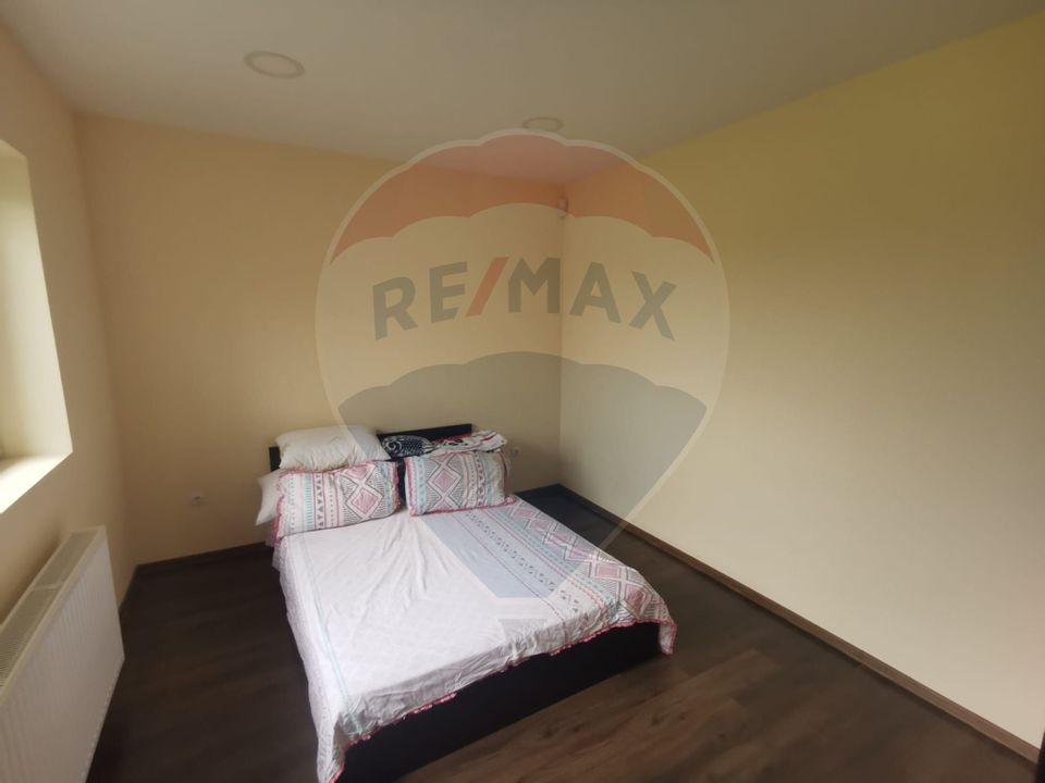 Casă modernă de vânzare