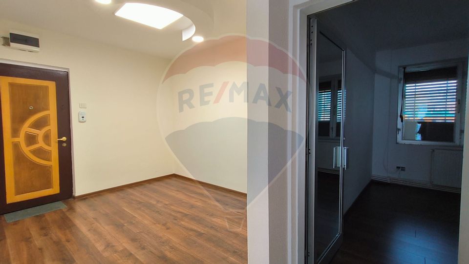 58.87sq.m Commercial Space for rent, Central area