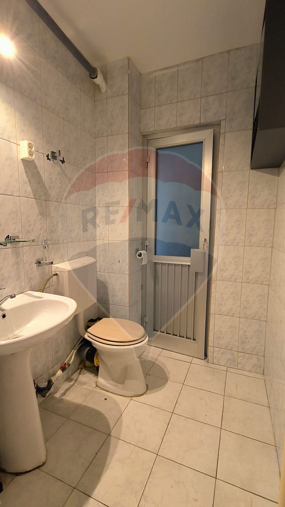 58.87sq.m Commercial Space for rent, Central area