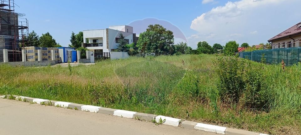 Teren 2,000mp Snagov / Strada Milcov
