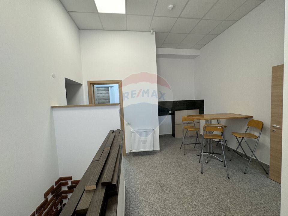 164sq.m Commercial Space for rent, Ultracentral area