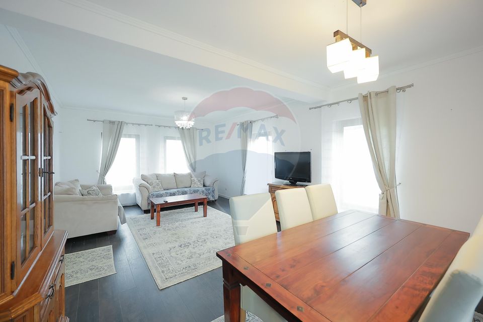 Casă 4 Camere cu Garaj, Construită de Proprietar, Cartier Episcopia