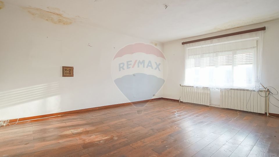 6 room House / Villa for sale