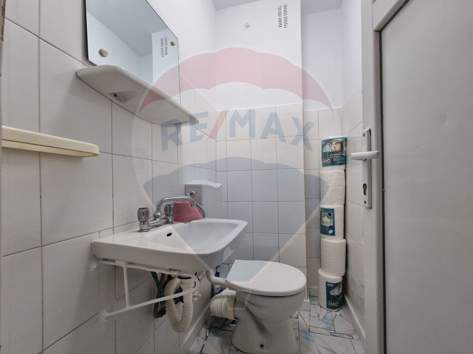 Apartament cu 4 camere de vânzare în zona Casa de Cultura Constanta