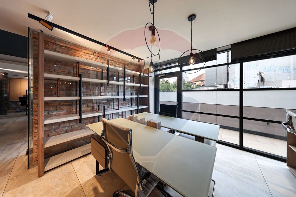 Spațiu birouri premium - 179mp, terasa 30mp