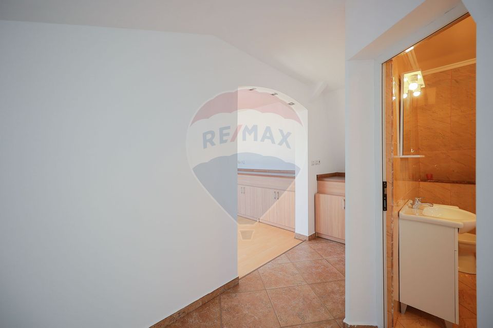 Spațiu comercial de 146 mp, Ultracentral, de Închiriat