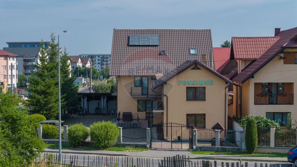 Casă / Vilă de vânzare în Râșnov, afacere-Pensiune clasificată
