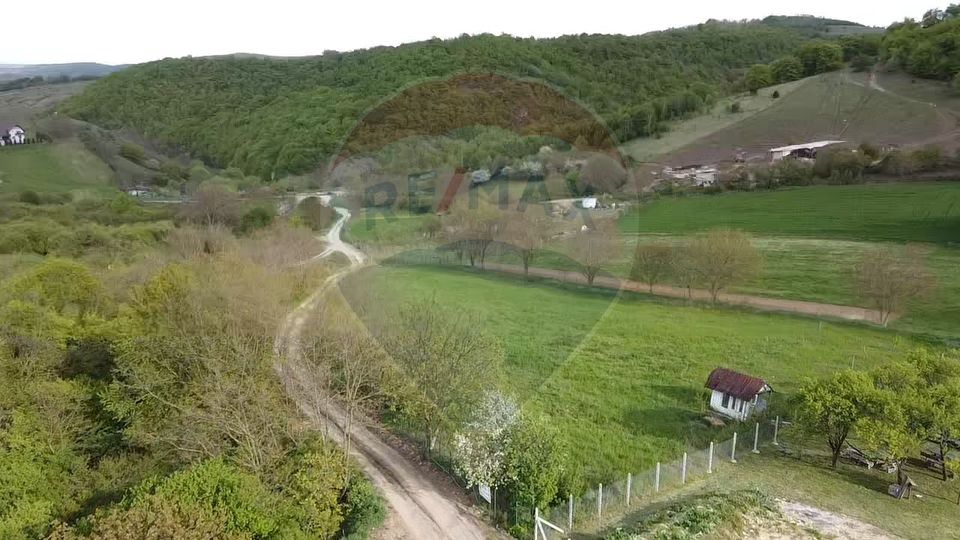 Land 3,826sqm Moldovenesti / Strada Fara Nume