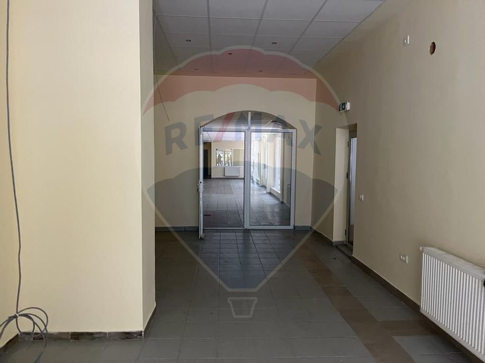 De inchiriat Spațiu comercial stradal zona Universitatii