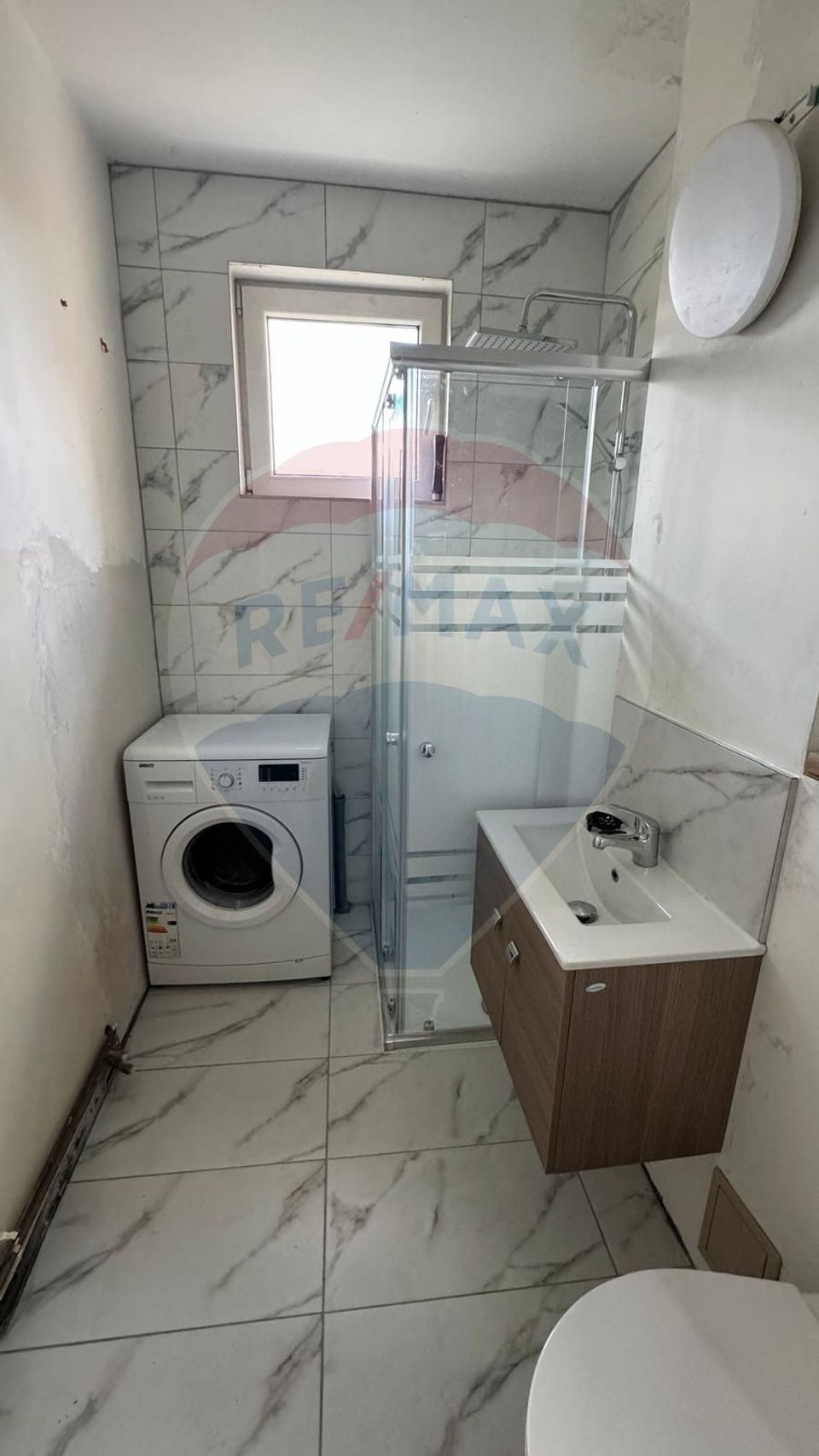 Apartament DE VANZARE cu 2 camere la pret 45000euro