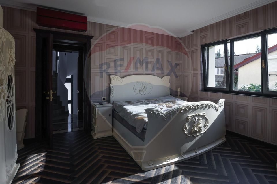 De inchiriat Apartament duplex 5 camere Parcul Carol + curte 60 mp
