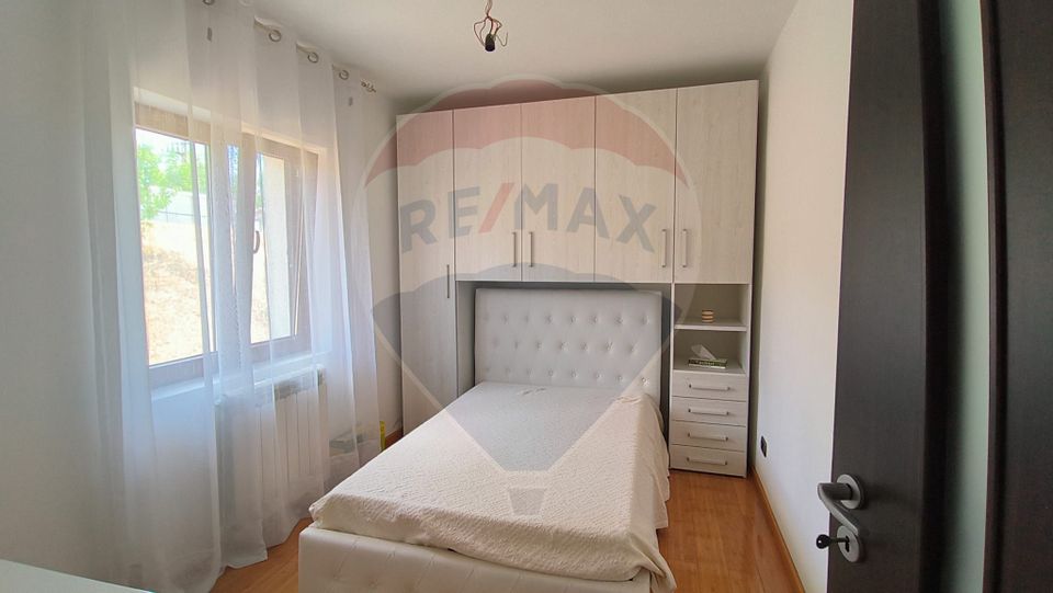 4 room House / Villa for sale, Periferie area