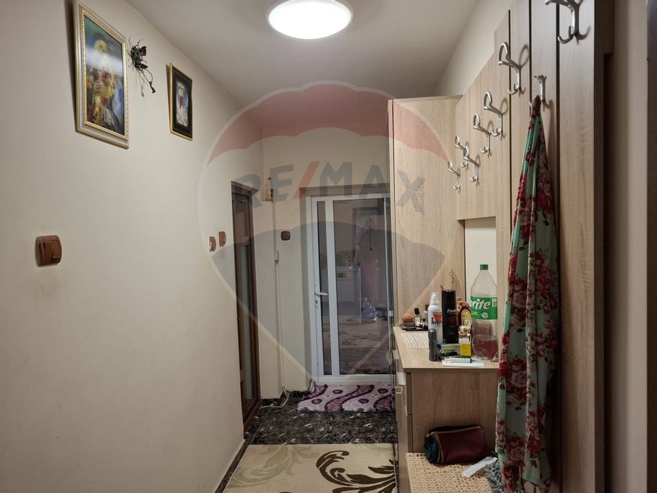 Casă / Vilă cu 6 camere de vânzare în zona Calea Severinului