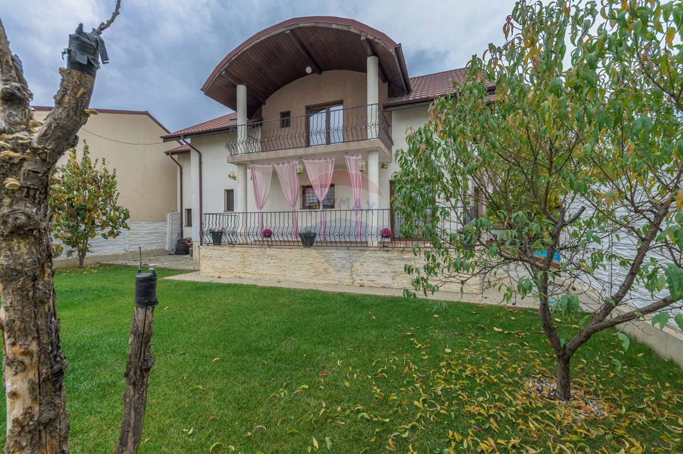 DE VANZARE  Vila cu piscina Zona Colentina