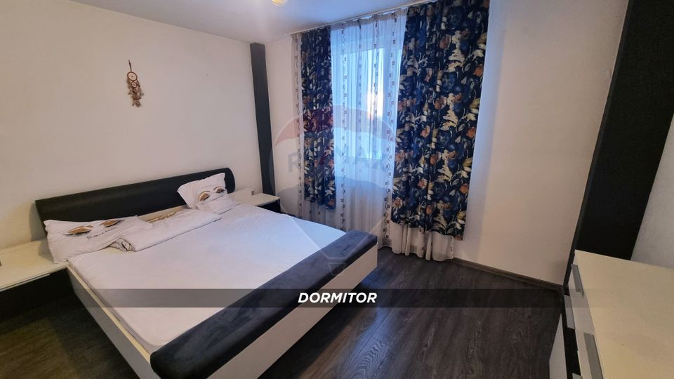 Apartament 3 camere de închiriat bloc nou lift în zona ultra Central