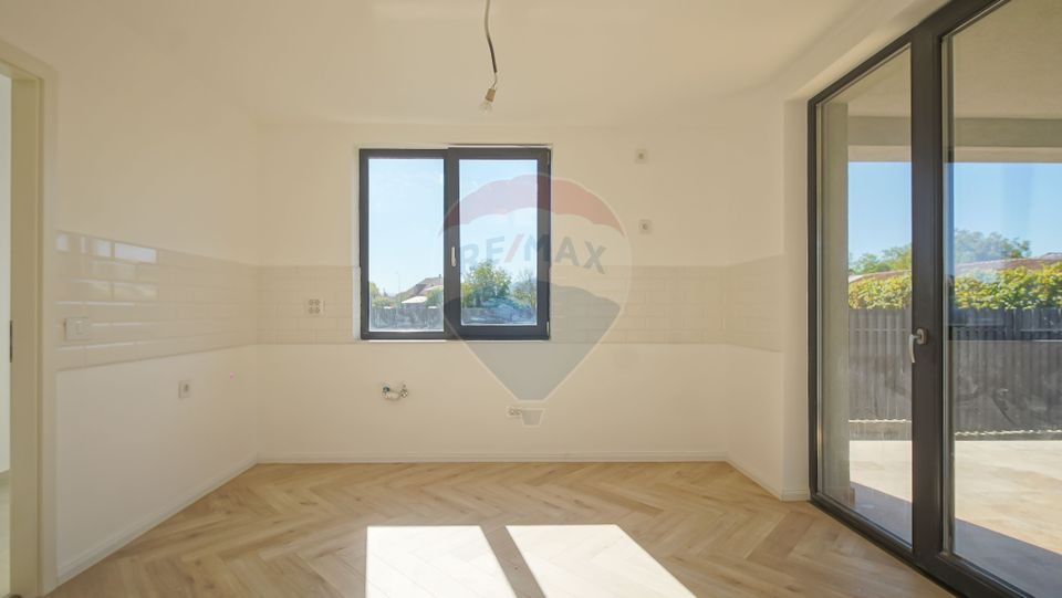 Casă / Vilă cu 5 camere de vânzare