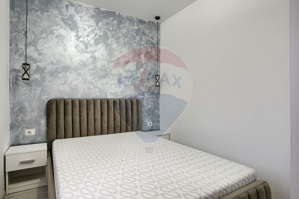 Apartament 2 camere , renovat, mobilat- utilat,  zona centrală