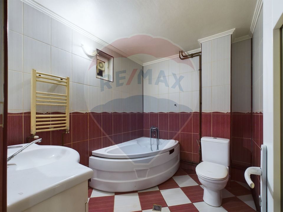 6 room House / Villa for sale, Andronache area