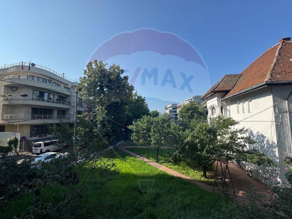 For rent spacious apartment - 3 rooms Arch of Triumph I Herastrau