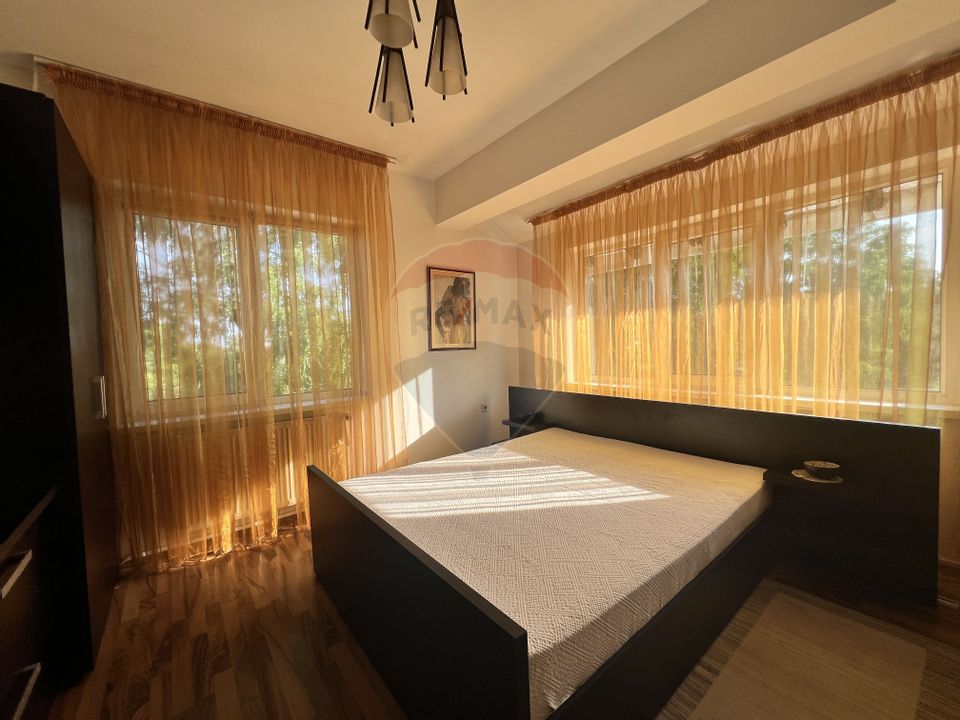 8 room House / Villa for sale