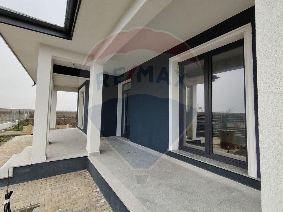 4 room House / Villa for sale