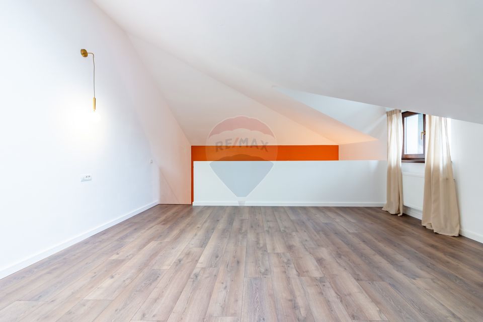 Casă / Vilă de vanzare in Snagov, langa padure, lac la 800 m, centru