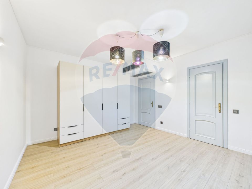 Casă / Vilă Pipera  cu 7 camere de închiriat