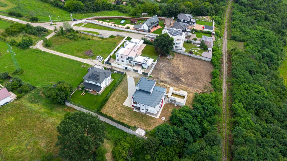 5 room House / Villa for sale